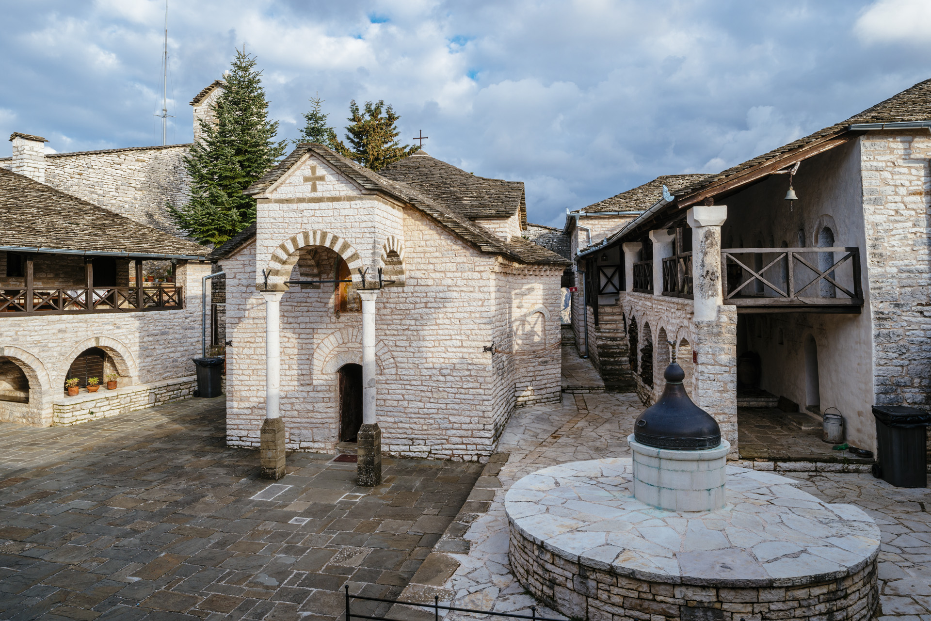 Ιερά Μονή Παναγίας Τσούκας Ιωαννίνων | Άγνωστη Ελλάδα